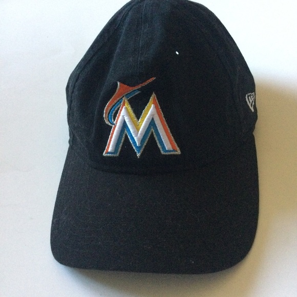 NEW ERA 9TWENTY WOMENS MIAMI MARLINS COTTON BASEBALL CAP BLACK OS NWOT - Picture 1 of 10